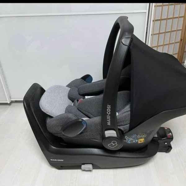 À vendre poussette bébé confort Nova 4 roues Paris €