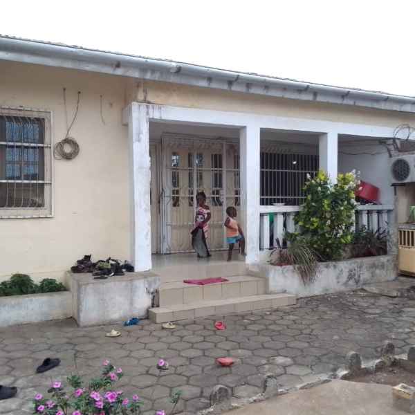UNE MAISON A VENDRE Pointe-Noire FCFA