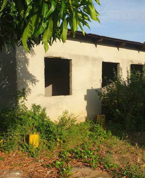 AVENUE THYSTERE MONT KAMBA Pointe-Noire FCFA