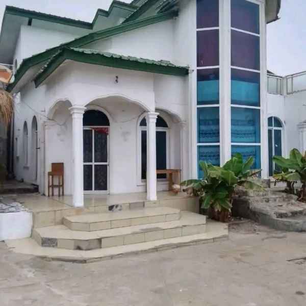VILLA AVEC PISCINE Pointe-Noire Congo Brazzaville