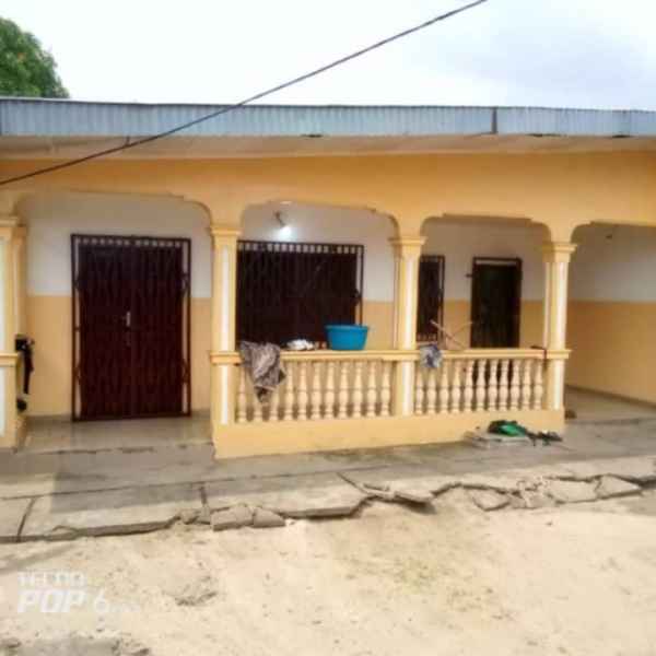 1 APPARTEMENT A VENDRE Pointe-Noire FCFA