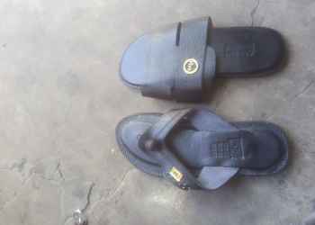 Sandalles hommes femmes Brazzaville Congo Brazzaville