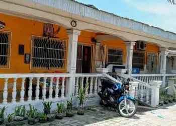 PLUSIEURS MAISONS COMMERCIALES Pointe-Noire Congo Brazzaville