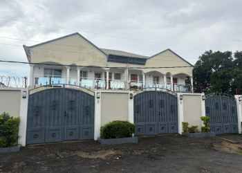 IMMEUBLE COMMERCIAL Pointe-Noire Congo Brazzaville